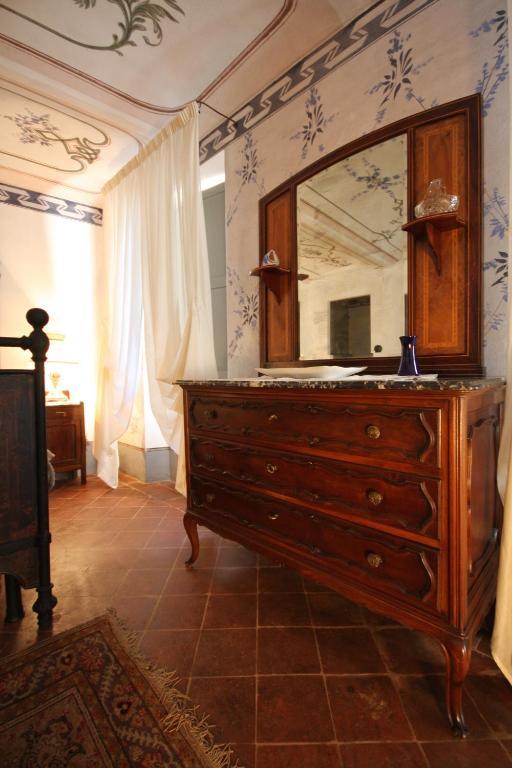 Relais San Desiderio Bed & Breakfast Calliano  Bilik gambar