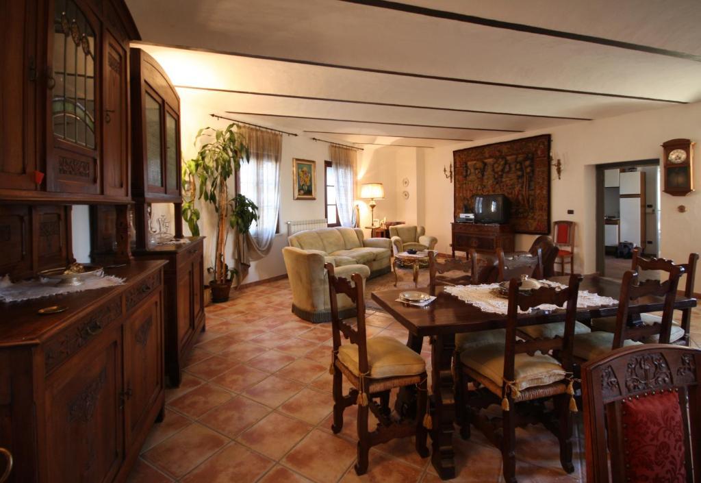 Relais San Desiderio Bed & Breakfast Calliano  Luaran gambar