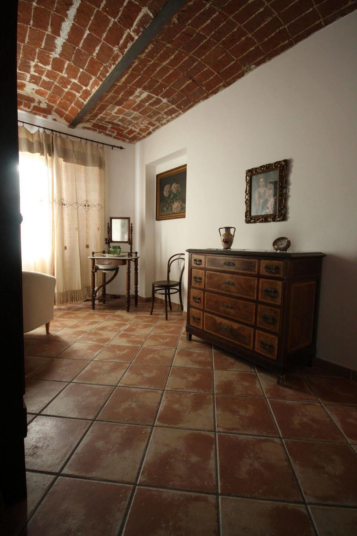 Relais San Desiderio Bed & Breakfast Calliano  Luaran gambar